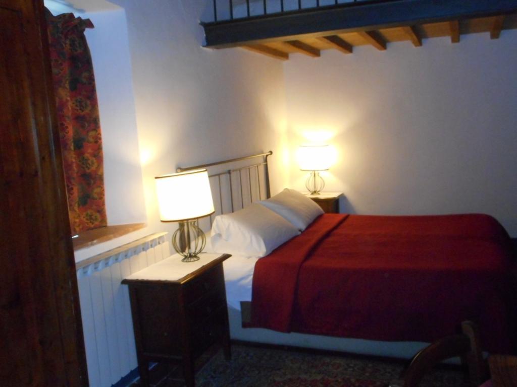 Torre Di Ponzano Guest House Barberino Val d'Elsa Luaran gambar