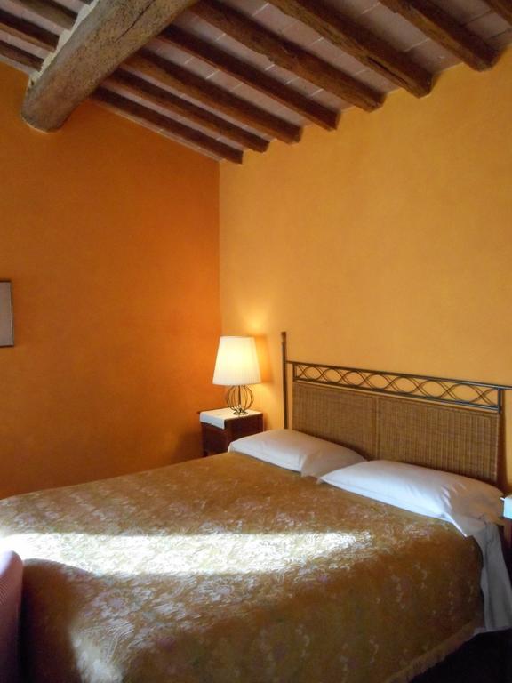 Torre Di Ponzano Guest House Barberino Val d'Elsa Luaran gambar