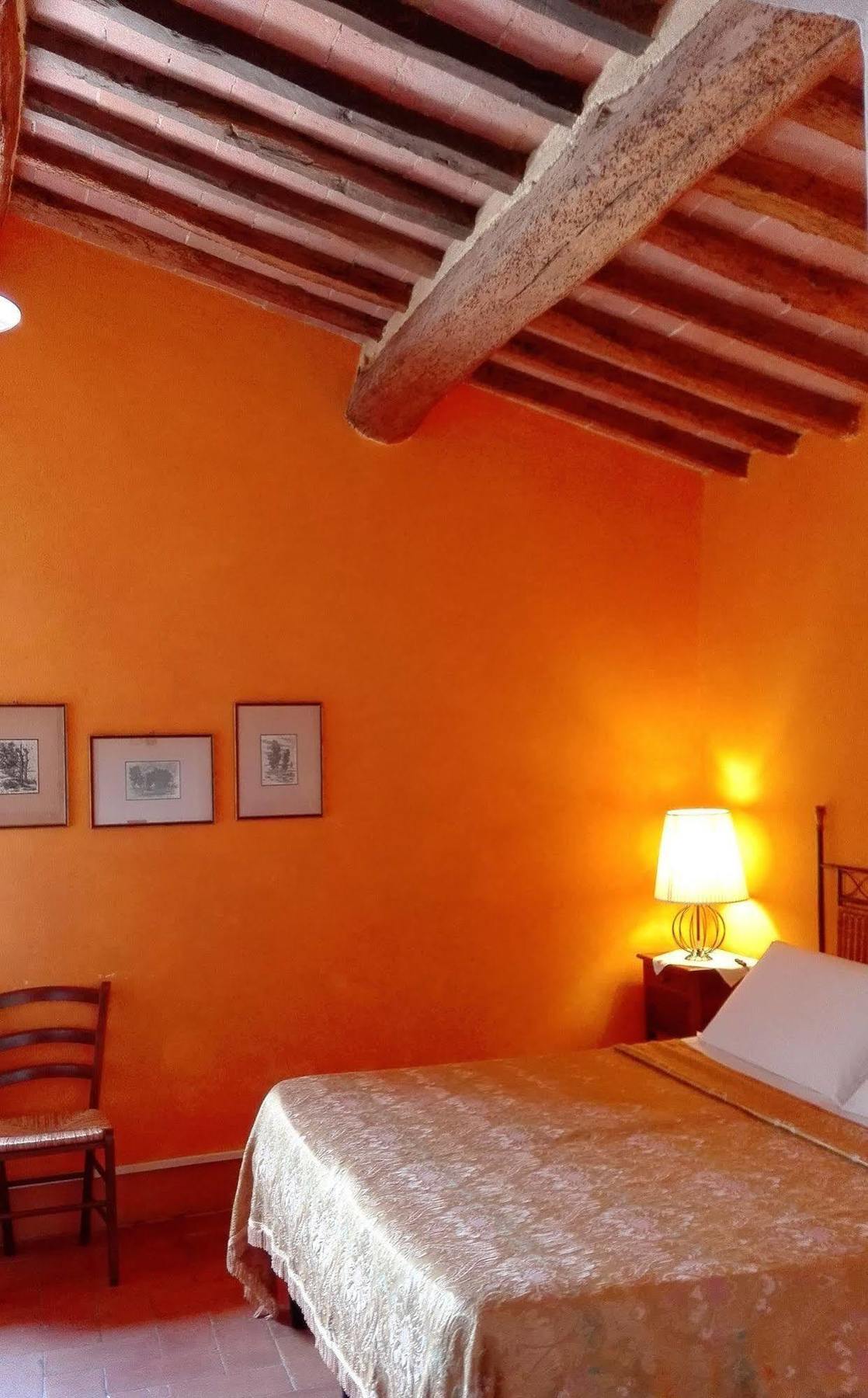 Torre Di Ponzano Guest House Barberino Val d'Elsa Luaran gambar